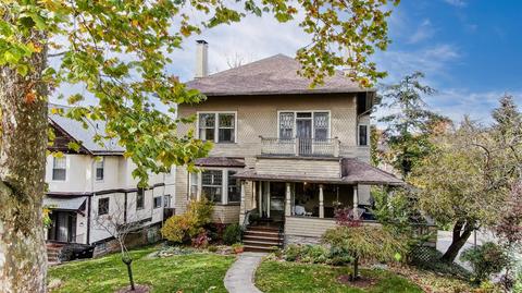 2215 Upland Pl, Cincinnati, OH 45206 photo 2