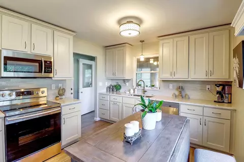 9653 Winton Rd, Cincinnati, OH 45231 photo 12