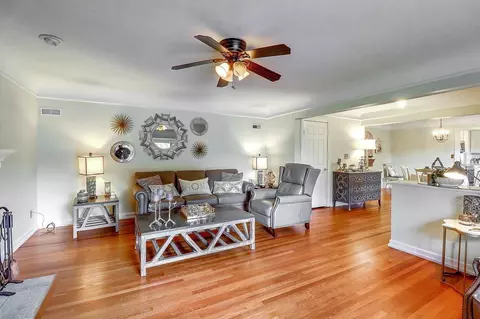 9653 Winton Rd, Cincinnati, OH 45231 photo 5