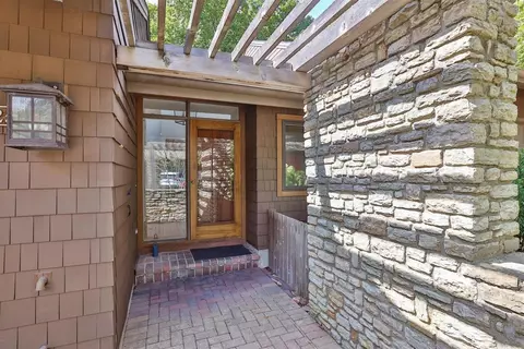 25 Spring Hill Dr, Mariemont, OH 45227 photo 3