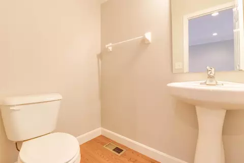 2408 Bluffcrest Ln, Cincinnati, OH 45238 photo 6