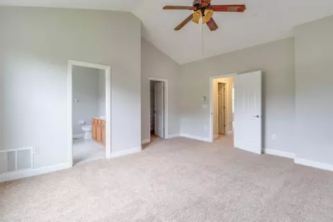 2408 Bluffcrest Ln, Cincinnati, OH 45238 photo 19