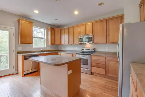 2408 Bluffcrest Ln, Cincinnati, OH 45238 photo 8