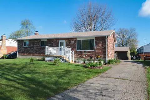 708 Mccormick Ln, Cincinnati, OH 45245 photo 2