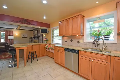 7905 Kimbee Dr, Cincinnati, OH 45244 photo 12
