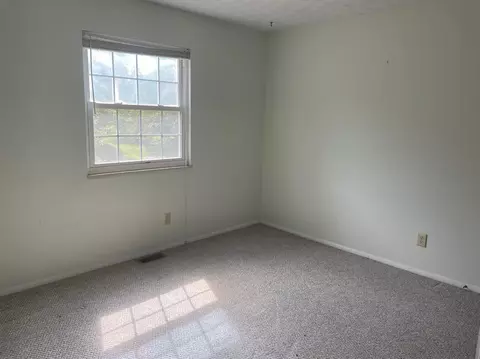 443 Mcintosh Dr, Cincinnati, OH 45255 photo 9