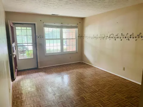 443 Mcintosh Dr, Cincinnati, OH 45255 photo 3