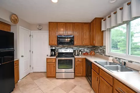4354 Placepointe Dr, Mason, OH 45040 photo 10