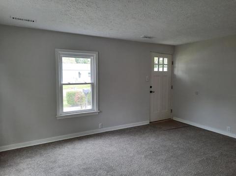 108 Vine St, Blanchester, OH 45107 photo 4