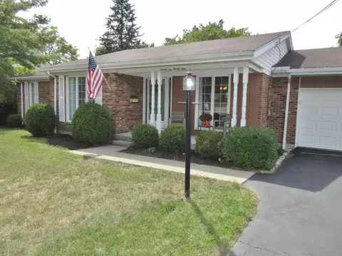 2629 Cyclorama Dr, Cincinnati, OH 45211 photo 2
