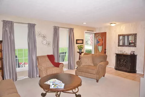 3634 Centurion Dr, Cincinnati, OH 45211 photo 4
