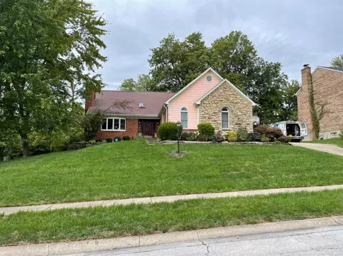 11451 Oakstand Dr, Forest Park, OH 45240 photo 1