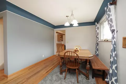 985 Hollytree Dr, Cincinnati, OH 45231 photo 9