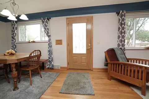 985 Hollytree Dr, Cincinnati, OH 45231 photo 5