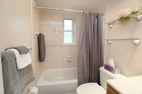 985 Hollytree Dr, Cincinnati, OH 45231 photo 20