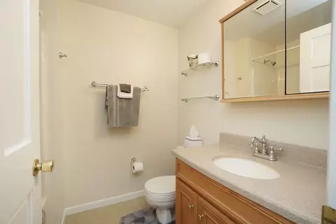 985 Hollytree Dr, Cincinnati, OH 45231 photo 14