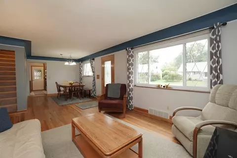 985 Hollytree Dr, Cincinnati, OH 45231 photo 8