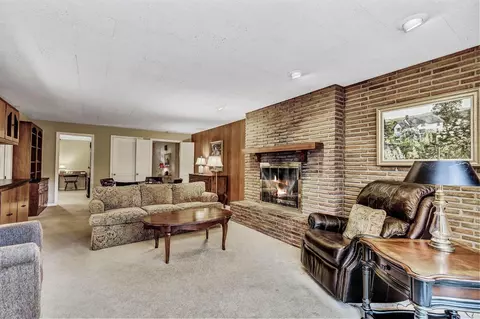 5667 Pinehill Ln, Cincinnati, OH 45238 photo 11