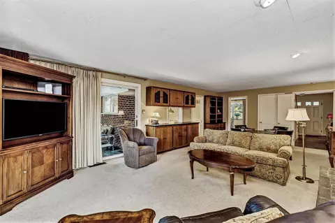 5667 Pinehill Ln, Cincinnati, OH 45238 photo 12