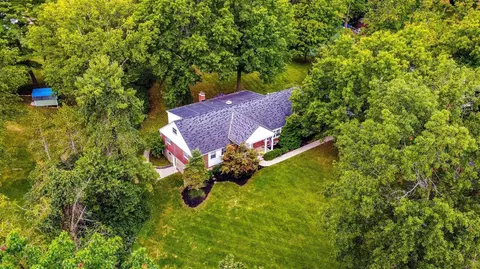 5667 Pinehill Ln, Cincinnati, OH 45238 photo 2