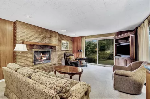 5667 Pinehill Ln, Cincinnati, OH 45238 photo 10