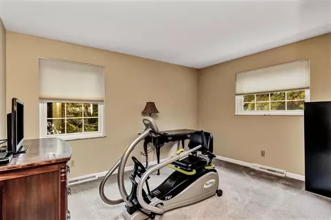 5667 Pinehill Ln, Cincinnati, OH 45238 photo 27