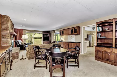 5667 Pinehill Ln, Cincinnati, OH 45238 photo 3