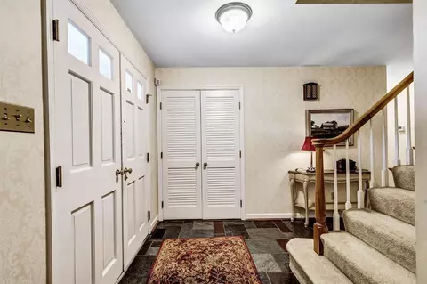 5667 Pinehill Ln, Cincinnati, OH 45238 photo 15