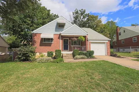 985 Jonquil Ln, Cincinnati, OH 45231 photo 1