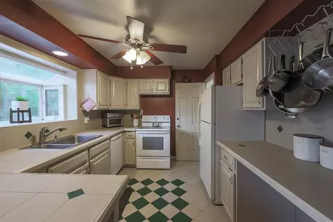 985 Jonquil Ln, Cincinnati, OH 45231 photo 10