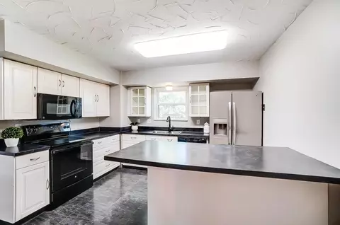 11280 Hanover Rd, Forest Park, OH 45240 photo 3