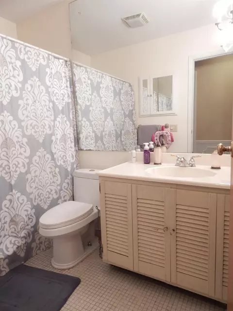 413 Riddle Rd, Cincinnati, OH 45231 photo 7