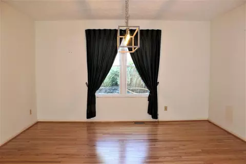 7297 Royalgreen Dr, Cincinnati, OH 45244 photo 3
