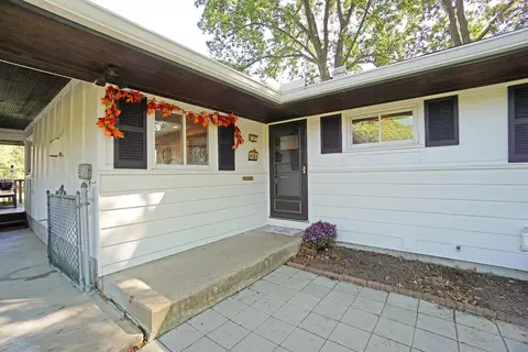 8787 Empire Ct, Cincinnati, OH 45231 photo 2