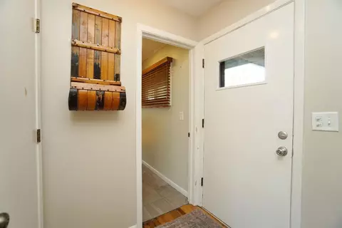 8787 Empire Ct, Cincinnati, OH 45231 photo 3