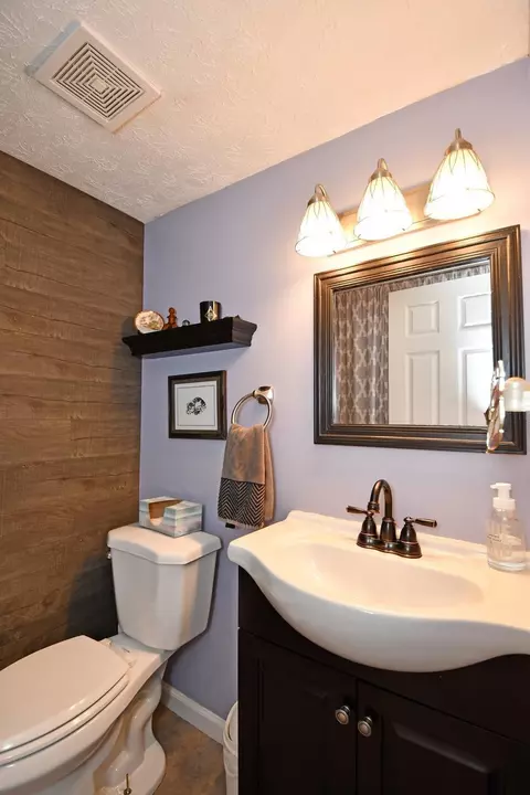 286 Jonathan Ct, Cincinnati, OH 45255 photo 16