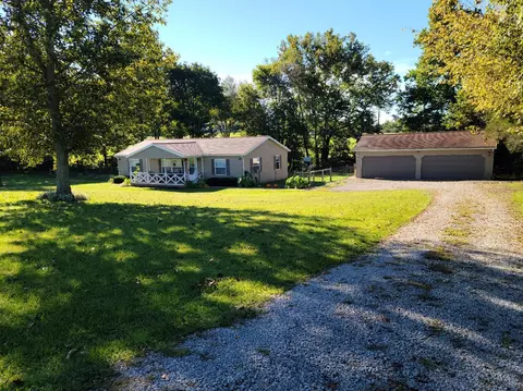 12402 Sinking Spring Rd, Peebles, OH 45660 photo 2