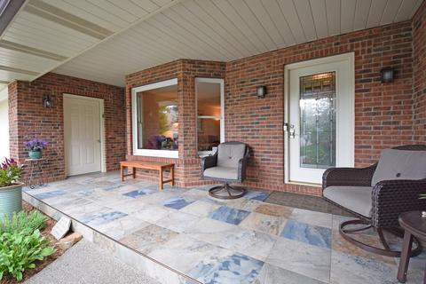 697 Mockingbird Ln, Cincinnati, OH 45244 photo 3