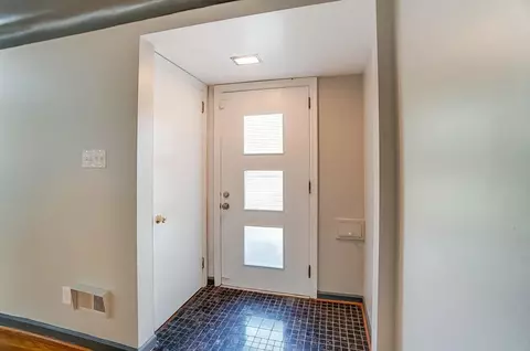 2713 Eugenie Ln, Cincinnati, OH 45211 photo 2