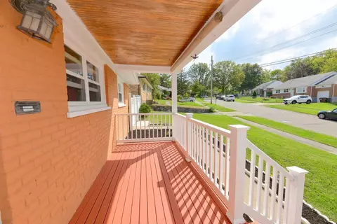 8808 Constance Ln, Cincinnati, OH 45231 photo 4