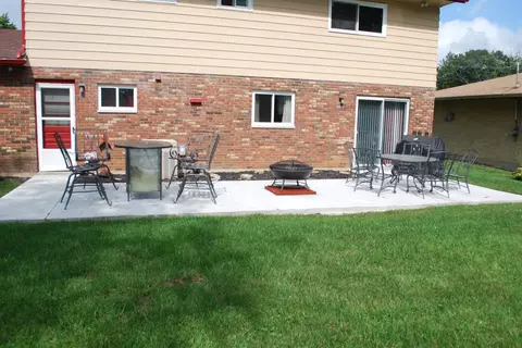 745 Danbury Rd, Forest Park, OH 45240 photo 3