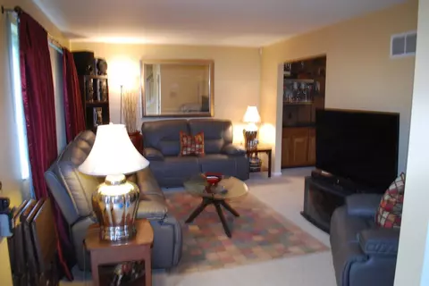 745 Danbury Rd, Forest Park, OH 45240 photo 5