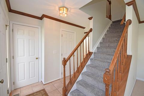 8635 Coran Dr, Cincinnati, OH 45255 photo 2