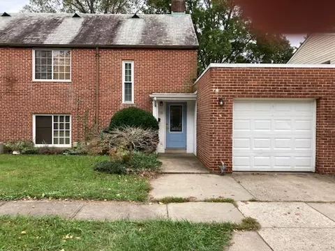 18 Ashby Ct, Greenhills, OH 45218 photo 1