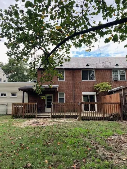 18 Ashby Ct, Greenhills, OH 45218 photo 16