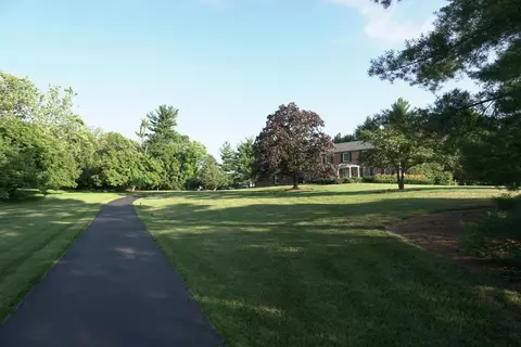 7519 Ayers Rd, Cincinnati, OH 45255 photo 3