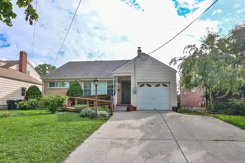 1003 Hempstead Dr, Cincinnati, OH 45231 photo 2