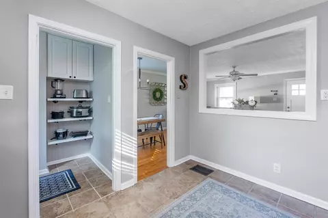 8905 Summit Ave, Blue Ash, OH 45242 photo 11