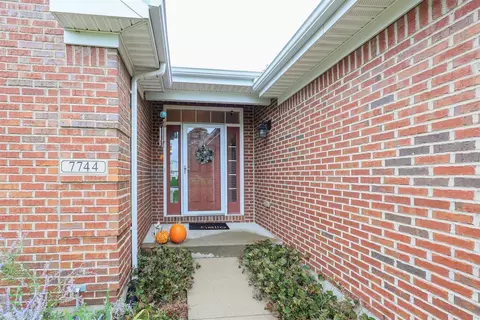 7744 Turtle Holw, Hamilton Township, OH 45039 photo 2