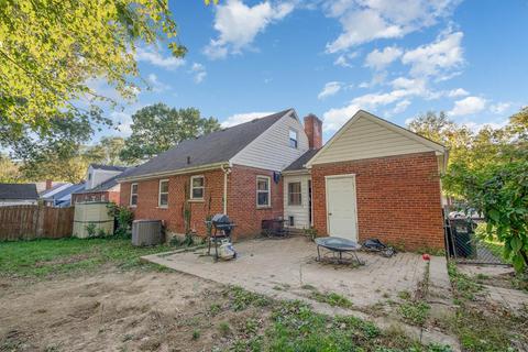 8070 Colette Ln, Cincinnati, OH 45224 photo 3